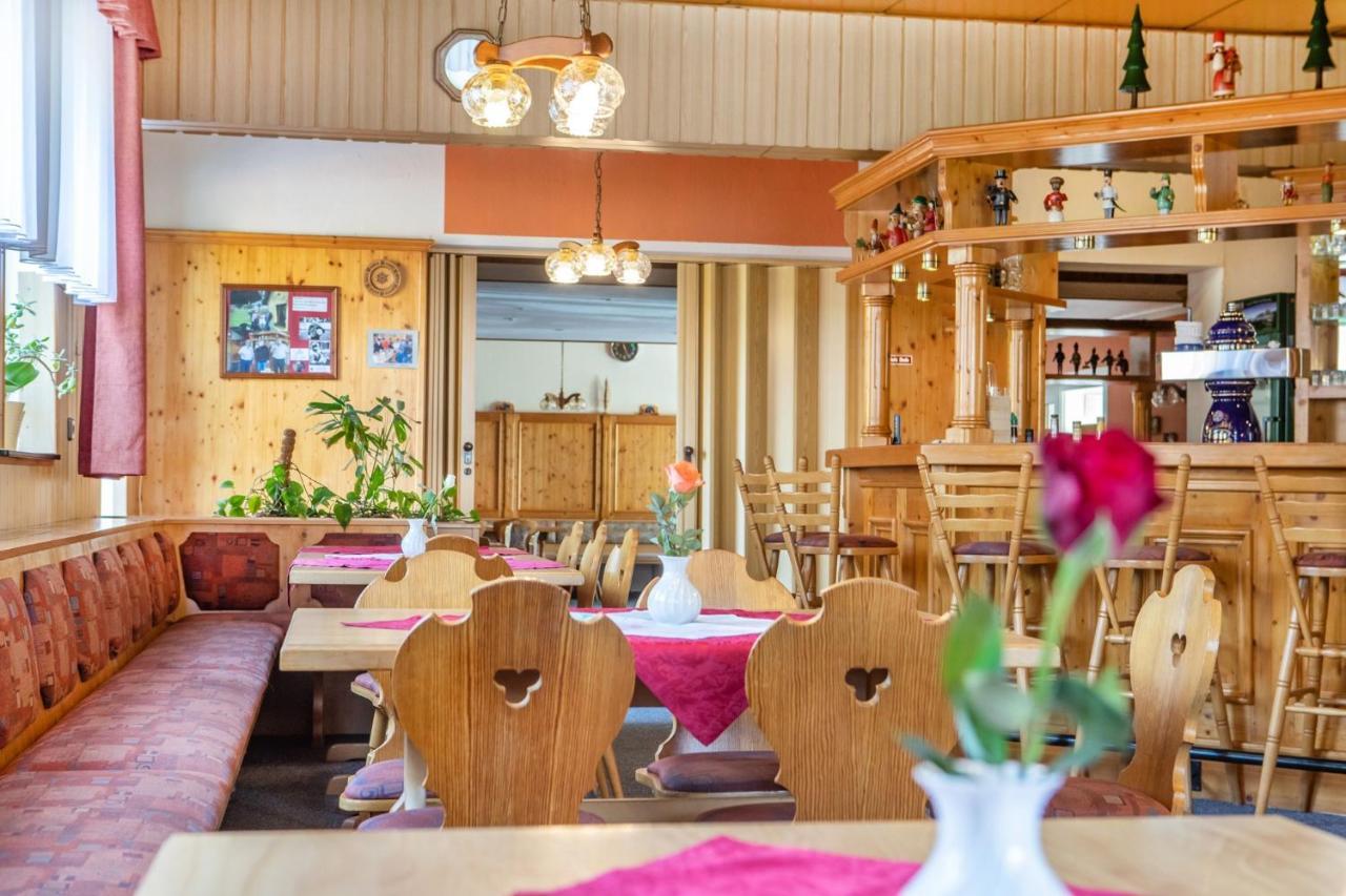 Deutschneudorf Hotel "Zum Einsiedler" מראה חיצוני תמונה